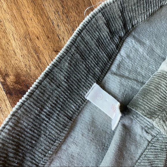 Green cord skirt Small - Picture 5 of 5